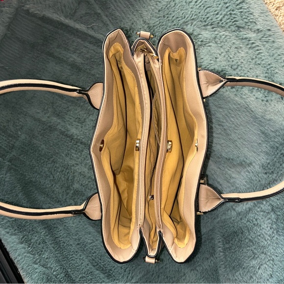 NWOT Tan Charming Charlie Handbag - Picture 9 of 9